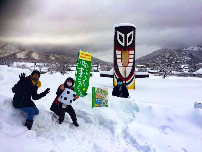 雪の蒜山で記念撮影